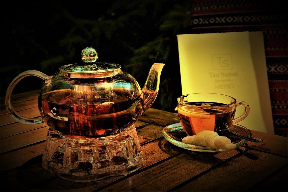 Rahat Palace Hotel อัลมาตี ภายนอก รูปภาพ A glass teapot