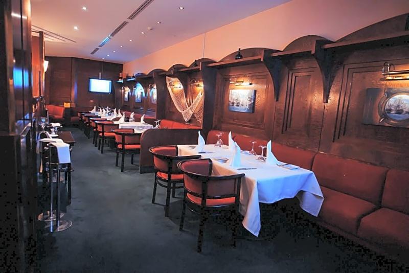 Rahat Palace Hotel อัลมาตี ภายนอก รูปภาพ Restaurant